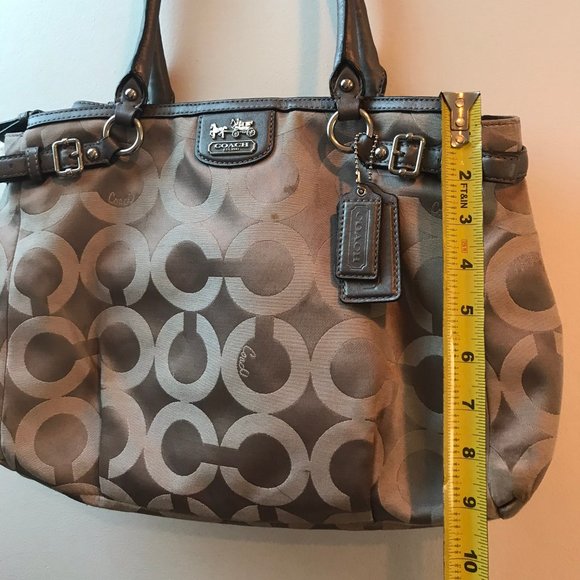 COACH XL Silver Jacquard Fabric Shoulder Bag - Picture 4 of 7